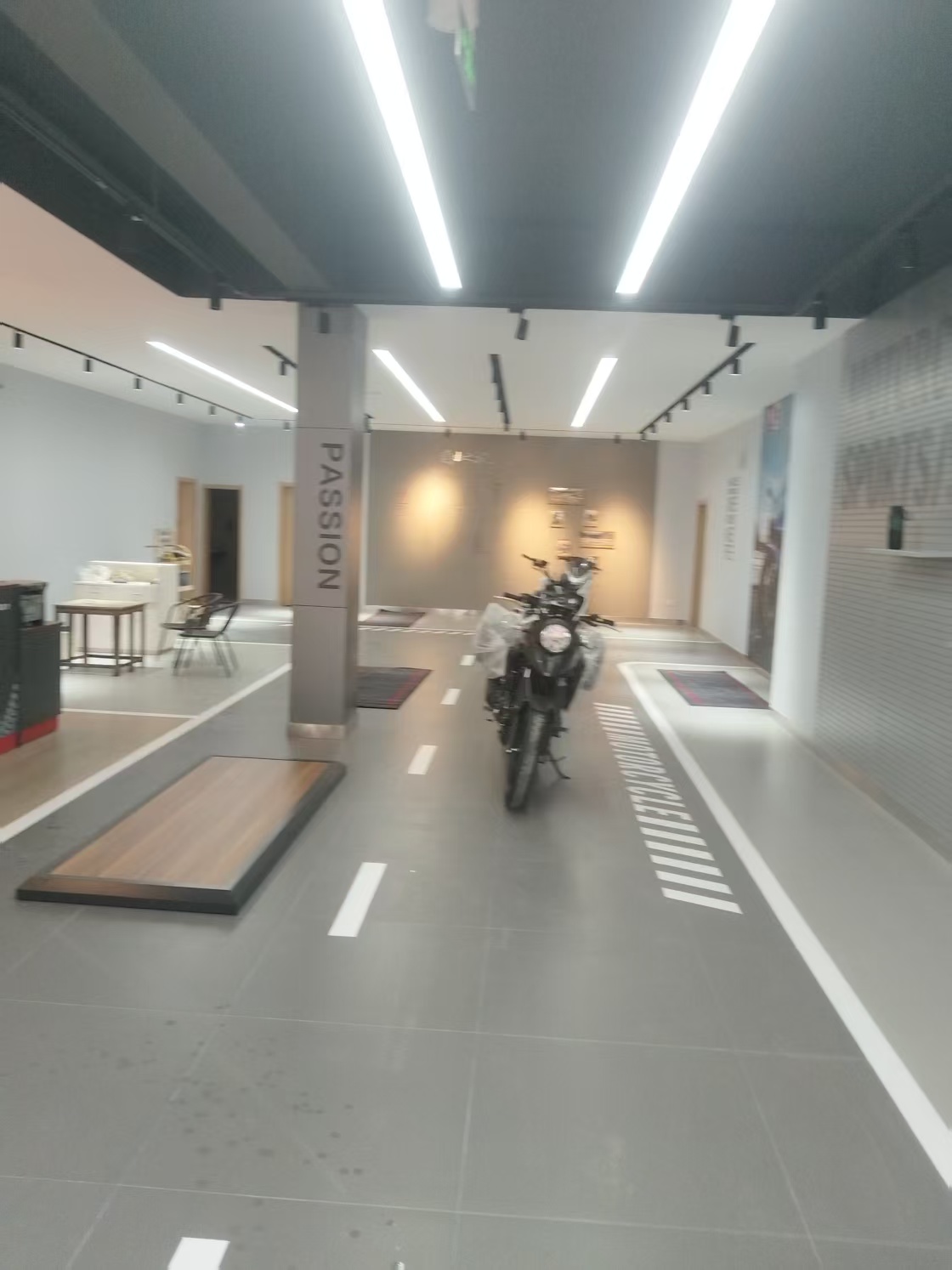 豪爵精品店咸宁店案例(图9)